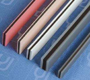 Прецизна веза: дешифровање технологије проводних гумених конектора у ЛЦМ модулима дисплеја